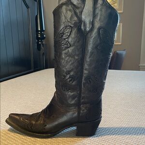 Circle G Black Embroidered Heeled Boots